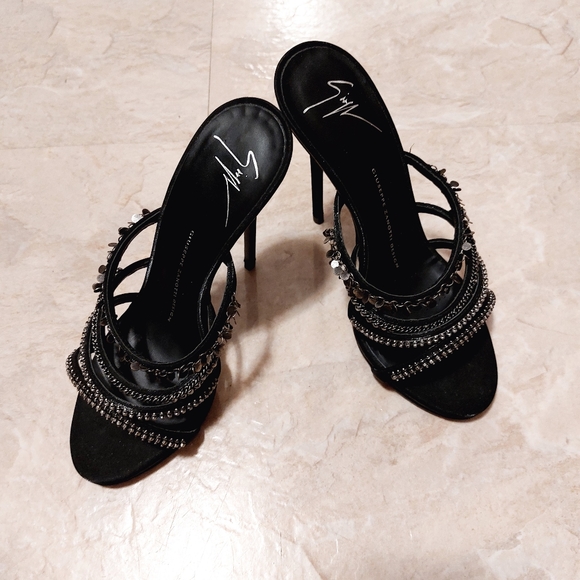Giuseppe Zanotti Black Sandals with Silver Accents - Picture 1 of 8